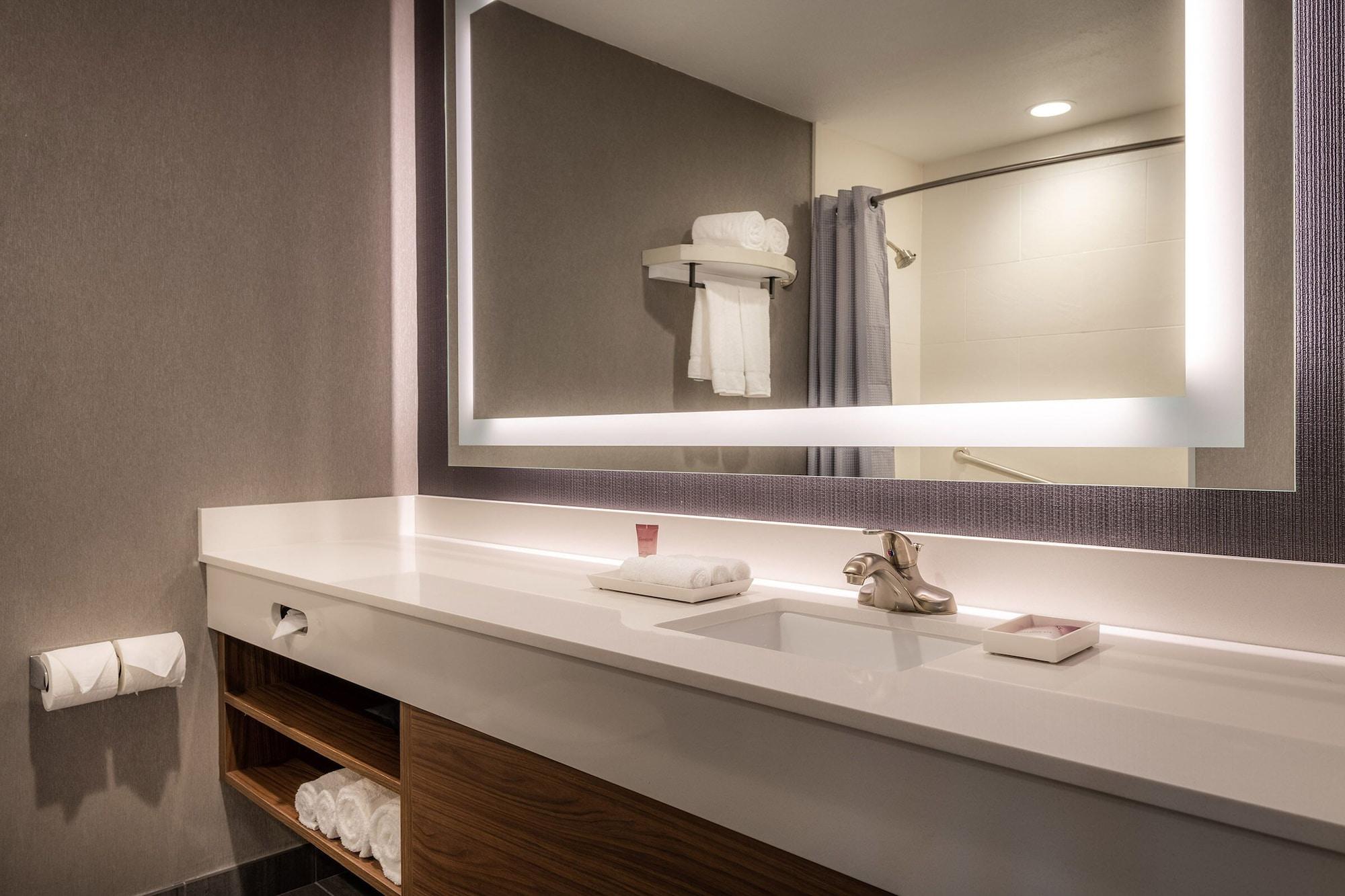 Anaheim Camelot Inn & Suites Esterno foto