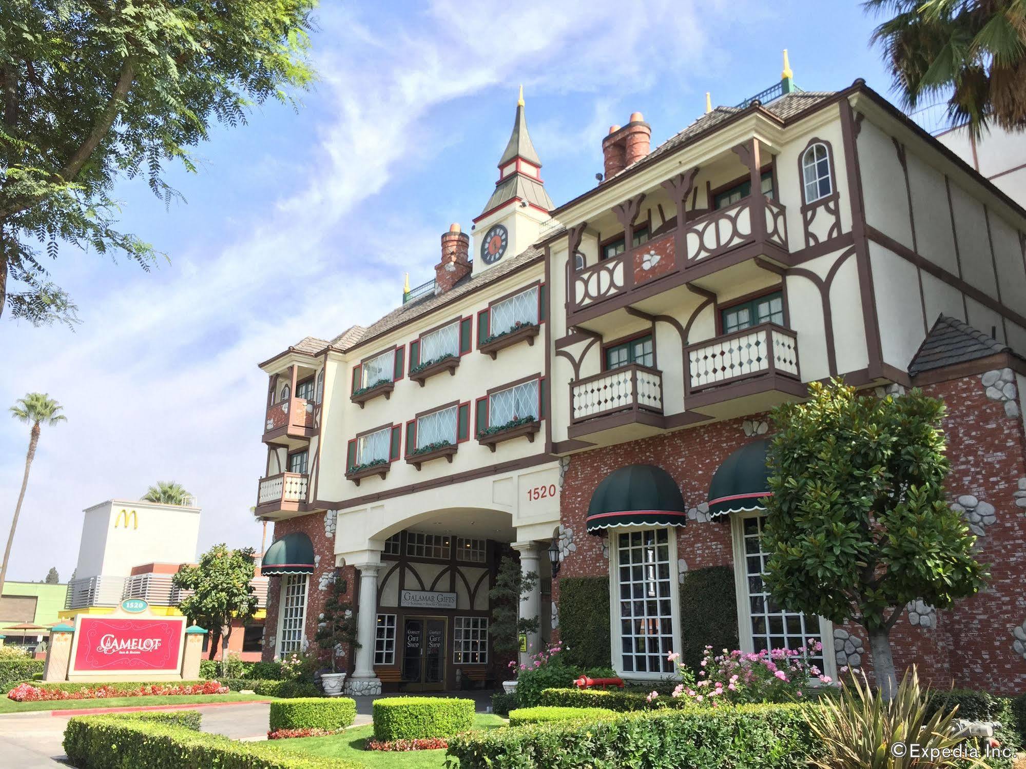 Anaheim Camelot Inn & Suites Esterno foto
