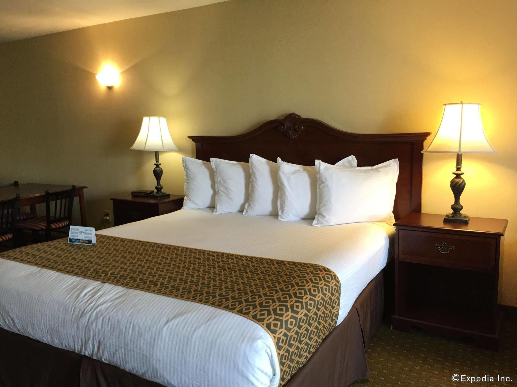 Anaheim Camelot Inn & Suites Esterno foto