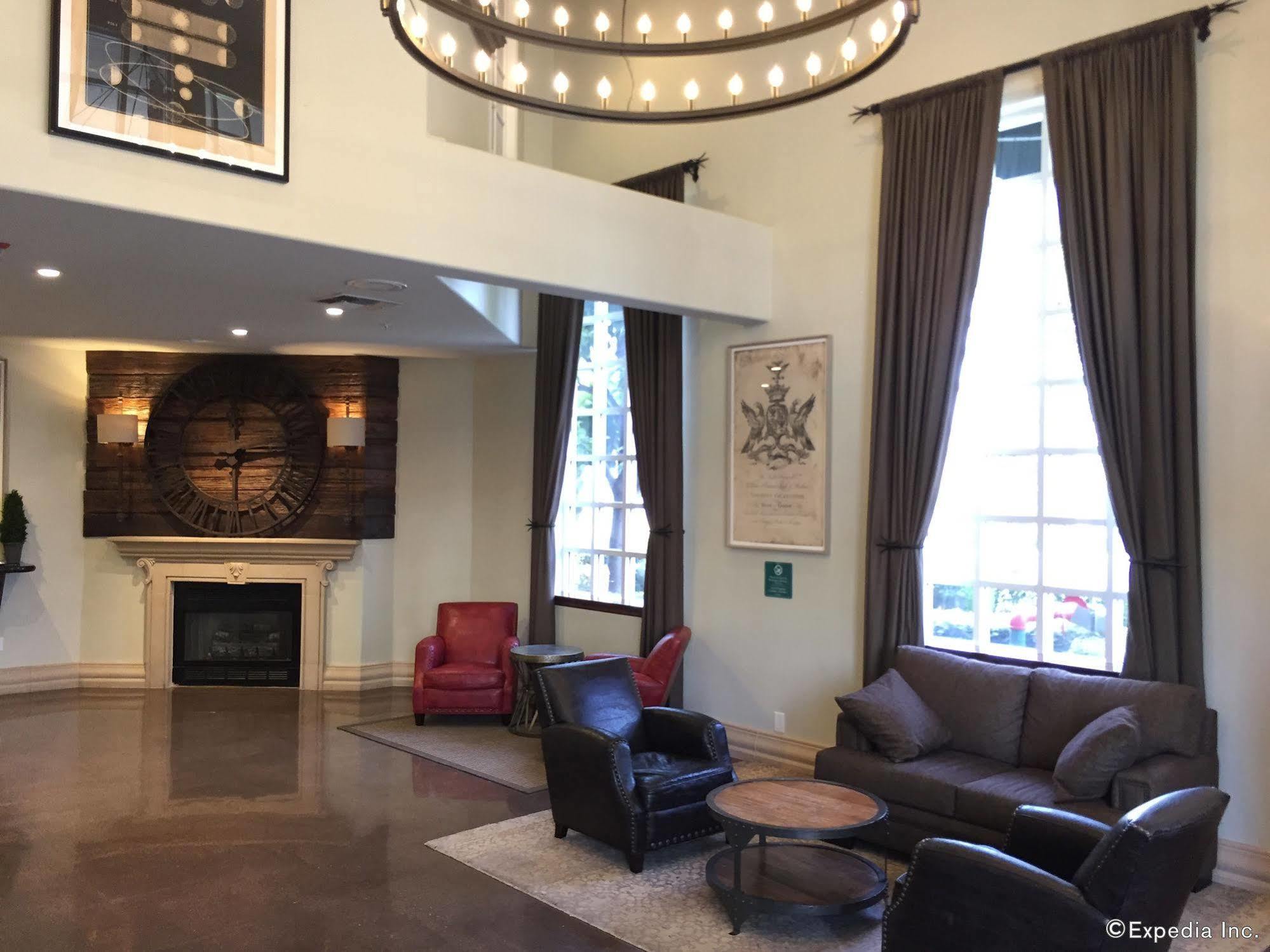 Anaheim Camelot Inn & Suites Esterno foto